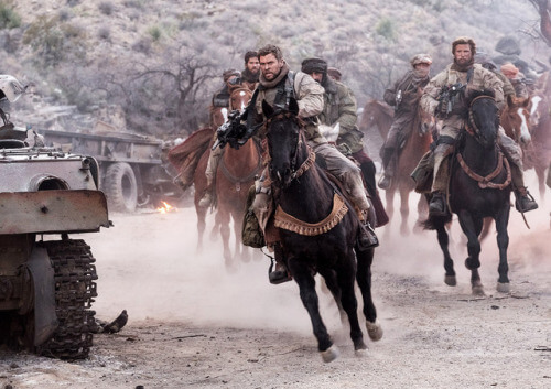 12strongmovie.com

 (Front) CHRIS HEMSWORTH as Captain Nelsonin Jerry Bruckheimer Films’, Black Label Media’ and Alcon Entertainment’swar drama “12 STRONG,” a Warner Bros. Pictures release.Photo by David James